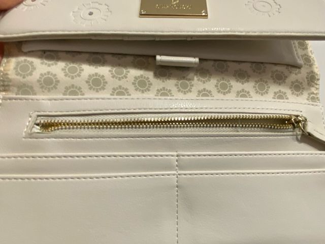 Cartera Swarovski beige y dorada