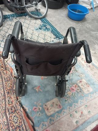 Silla de ruedas plegable