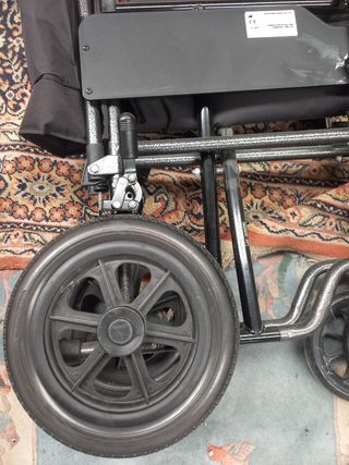Silla de ruedas plegable