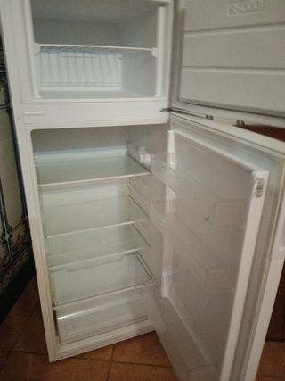 Nevera combi blanca