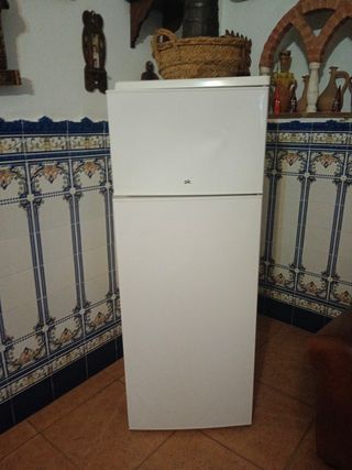 Nevera combi blanca