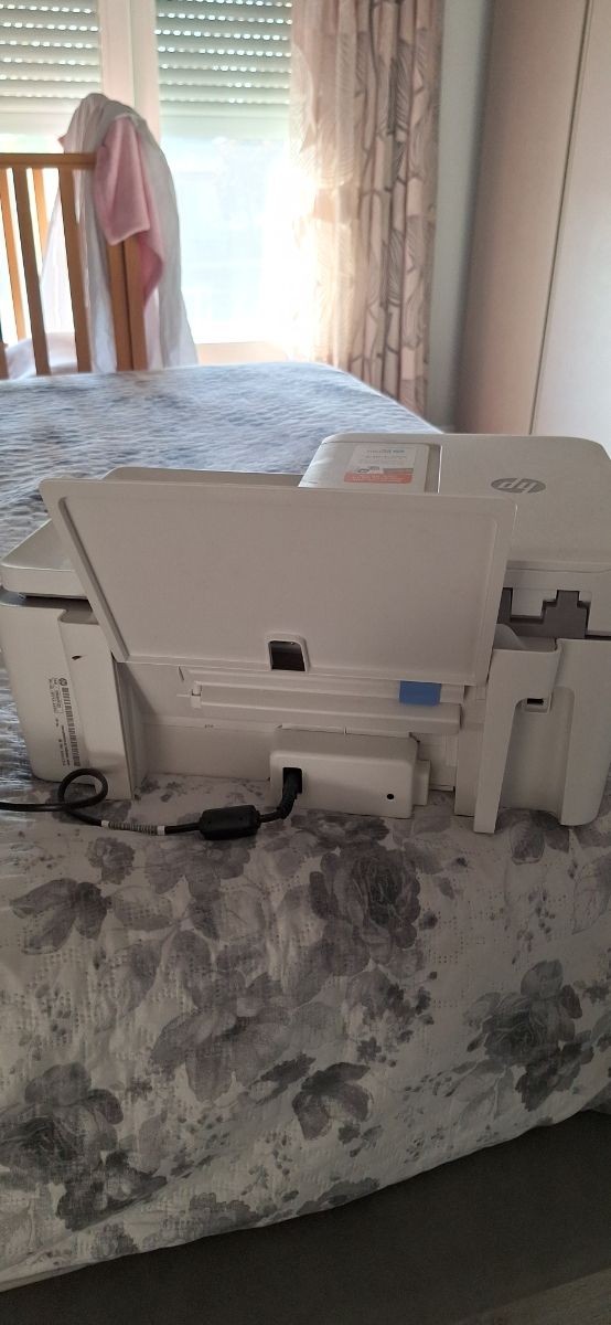 Stampante HP a cartucce bianca