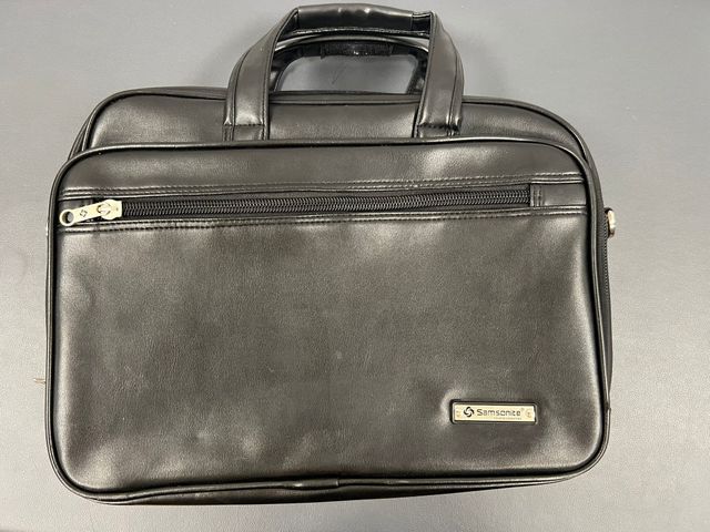 Maletín Samsonite cuero negro – portátil 15” 