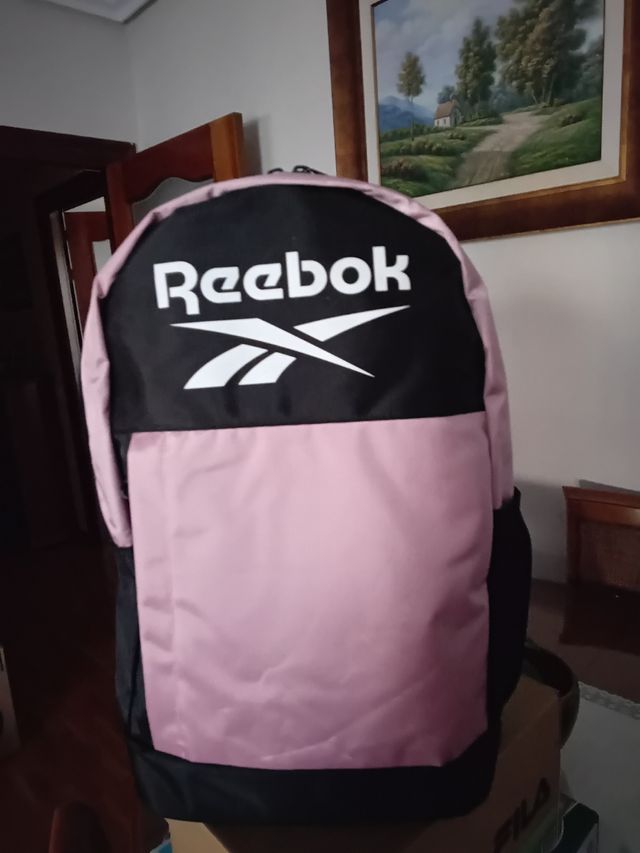 Mochila Reebok rosa y negra