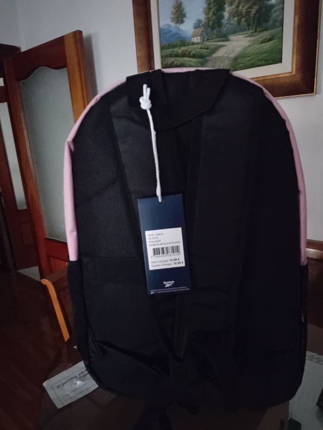 Mochila Reebok rosa y negra