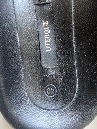 Sandalias Uterqüe piel negras en perfecto estado 