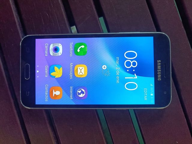 Samsung Galaxy J3 - móvil negro