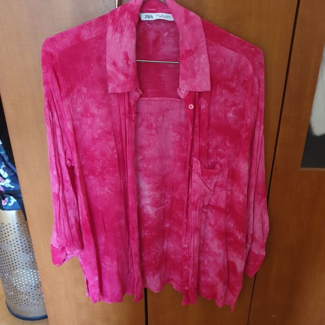 Camisa Zara fucsia estampada