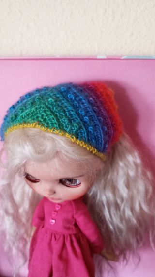 Bandana crochet muñeca arcoíris