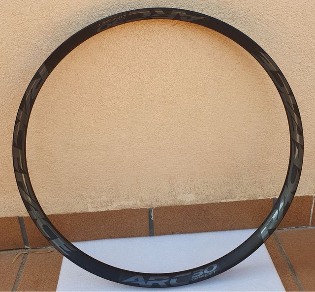 Llanta Race Face ARC y AR en varias medidas