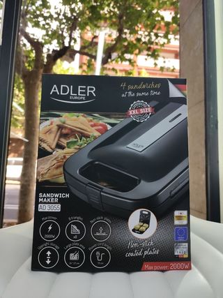 Sandwichera Adler AD 3055 - 4 sándwiches XXL