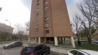 Piso en venta en Lucero en Madrid