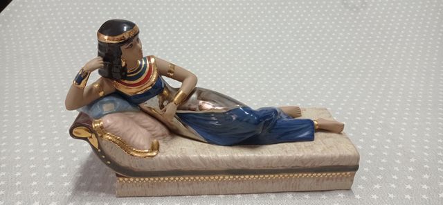 Figura Cleopatra porcelana Nadal