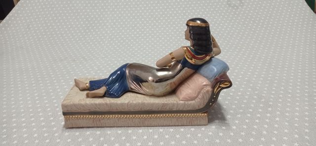 Figura Cleopatra porcelana Nadal