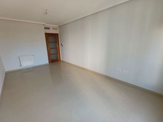 Piso en venta en Linares