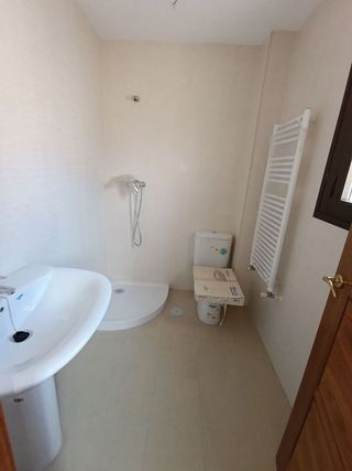 Piso en venta en Linares