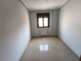 Piso en venta en Linares