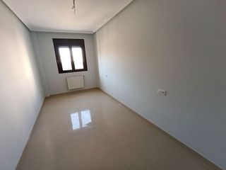 Piso en venta en Linares