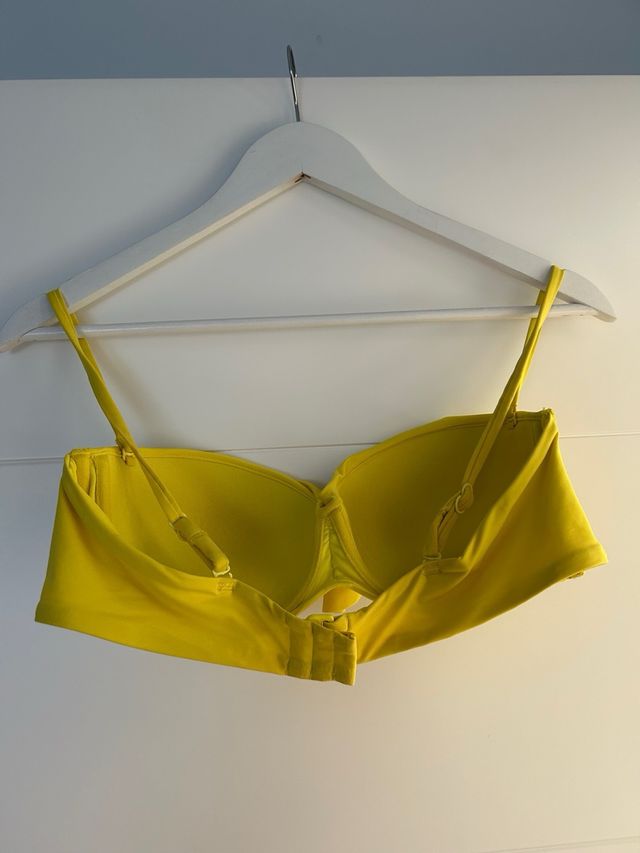 Bikini Oysho amarillo talla L