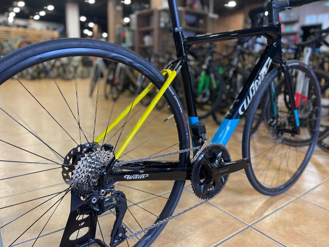 WILIER GARDA DISC 105DI2 M