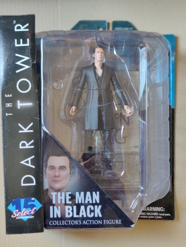 2 figuras LA TORRE OSCURA