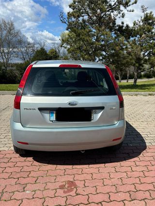 FORD-FIESTA