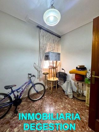 Piso en venta en Linares