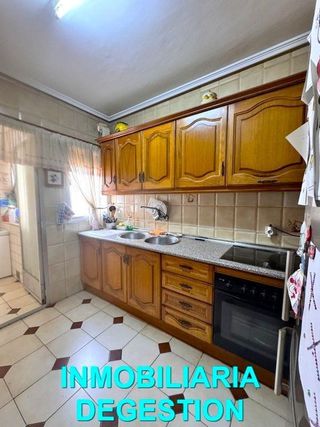 Piso en venta en Linares