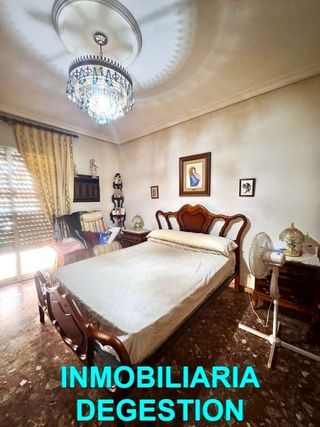 Piso en venta en Linares