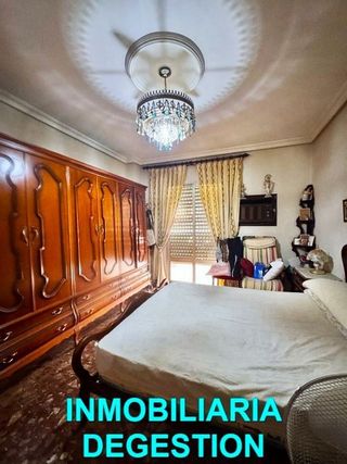 Piso en venta en Linares