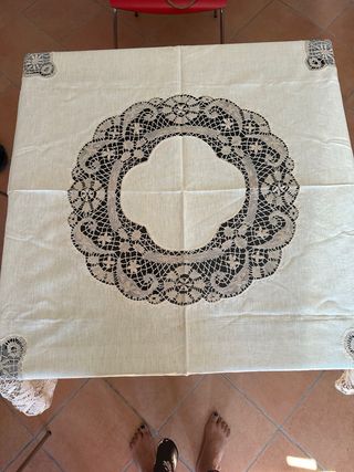 Tovaglia pizzo tombolo beige antico