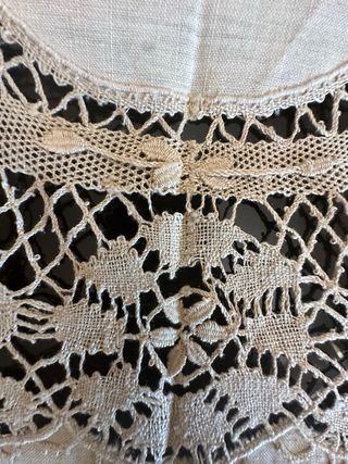 Tovaglia pizzo tombolo beige antico