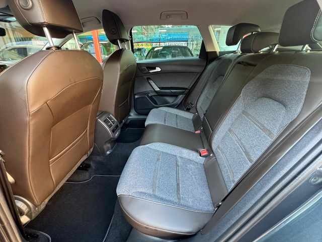 SEAT León 2022 SP 2.0 TDI 110kW DSG SS FR