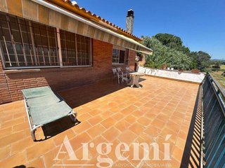 Chalet en venta en Palau-solità i Plegamans