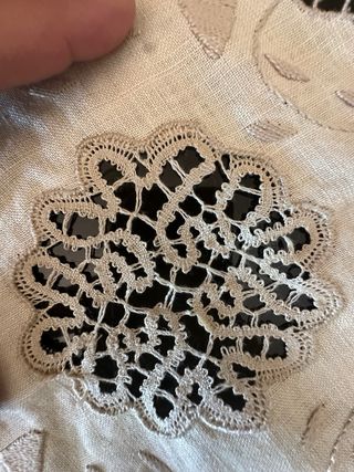 Tovaglia antica ricamo tombolo beige