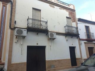 Casa en venta en Lora del Río