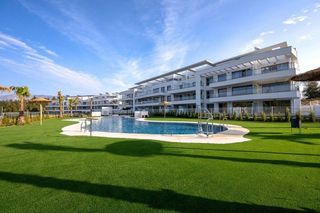 Piso en venta en El Faro de Calaburra - Chaparral en Mijas