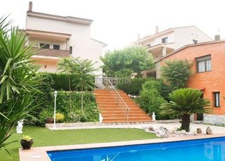Chalet en venta en Abrera