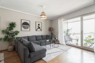 Piso en venta en Ermitagaña - Mendebaldea en Pamplona