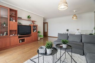 Piso en venta en Ermitagaña - Mendebaldea en Pamplona