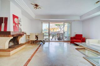 Casa pareada en venta en Calahonda en Mijas