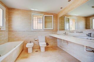 Casa pareada en venta en Calahonda en Mijas