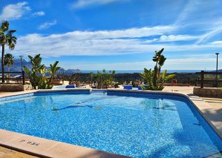 Casa adosada en venta en Polop