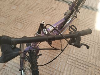 Bicicleta BH montaña lila