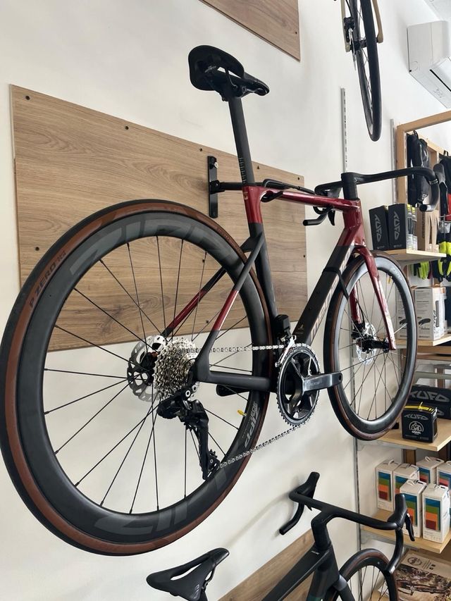 Megamo Pulse 05 CW - Talla M-NUEVO PRECIO