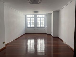 Piso en venta en Centro en Ferrol