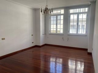 Piso en venta en Centro en Ferrol