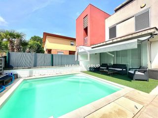Casa adosada en venta en Banyoles