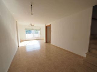 Casa adosada en venta en Centro en Roda de Barà