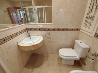 Piso en venta en La Carihuela en Torremolinos